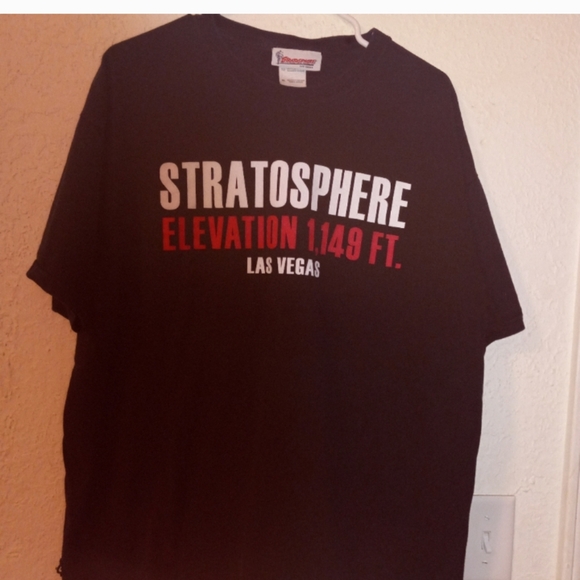 🐮 🐄 Stratosphere Las Vegas Men's Short Sleeve T-Shirt - Picture 2 of 4